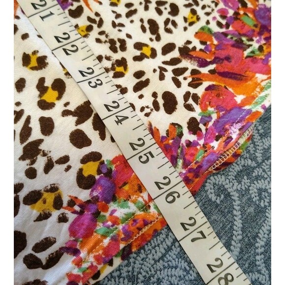 LYS Blouse Size 1X Floral Tie Rayon Short Sleeve V Neck - Picture 6 of 7